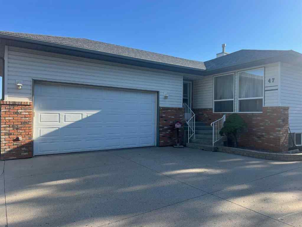 MLS® A2252400 - 47 Squamish Boulevard W in Indian Battle Heights Lethbridge, Residential