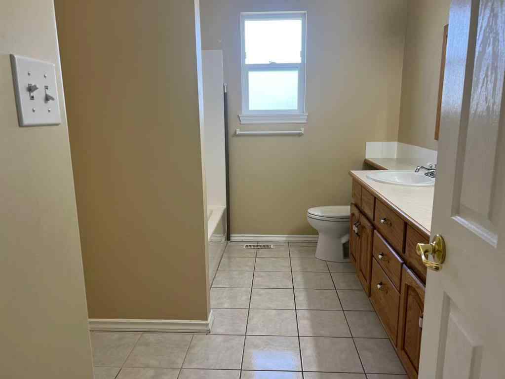 MLS® A2252400 - 47 Squamish Boulevard W in Indian Battle Heights Lethbridge, Residential