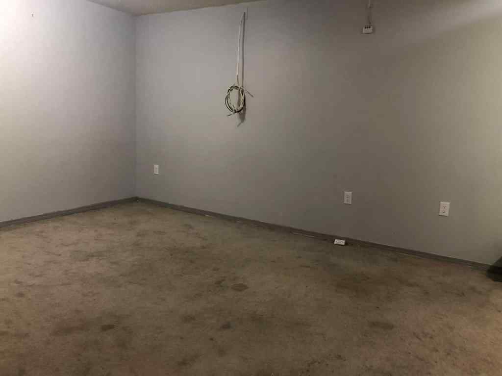 MLS® A2252401 - 10302 104 Avenue  in NONE High Level, Residential
