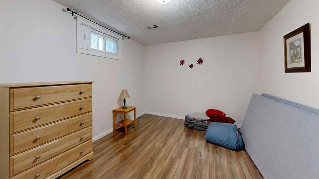 MLS® A2252402 - 1808 65 Street NE in Pineridge Calgary, Residential