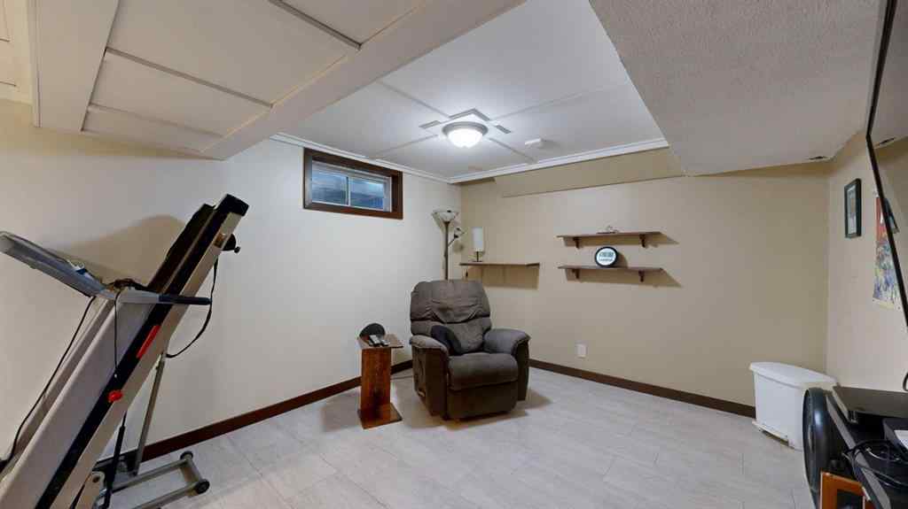 MLS® A2252402 - 1808 65 Street NE in Pineridge Calgary, Residential