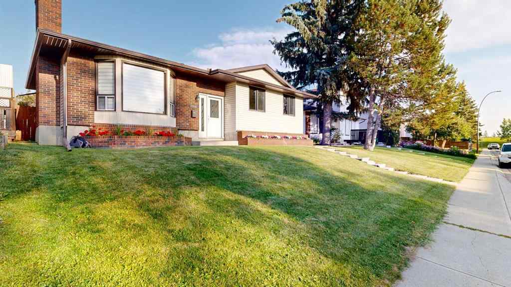 MLS® A2252402 - 1808 65 Street NE in Pineridge Calgary, Residential