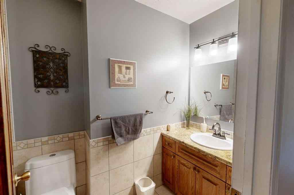 MLS® A2252402 - 1808 65 Street NE in Pineridge Calgary, Residential