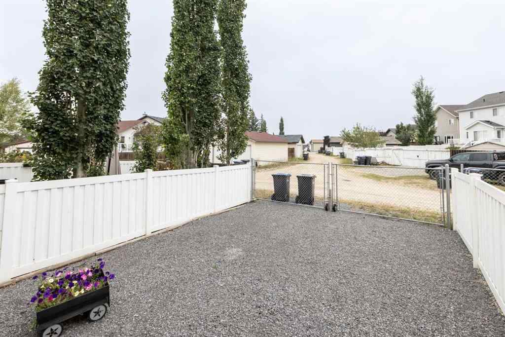MLS® A2252418 - 23 Lark Close  in Lakeway Landing Sylvan Lake, Residential