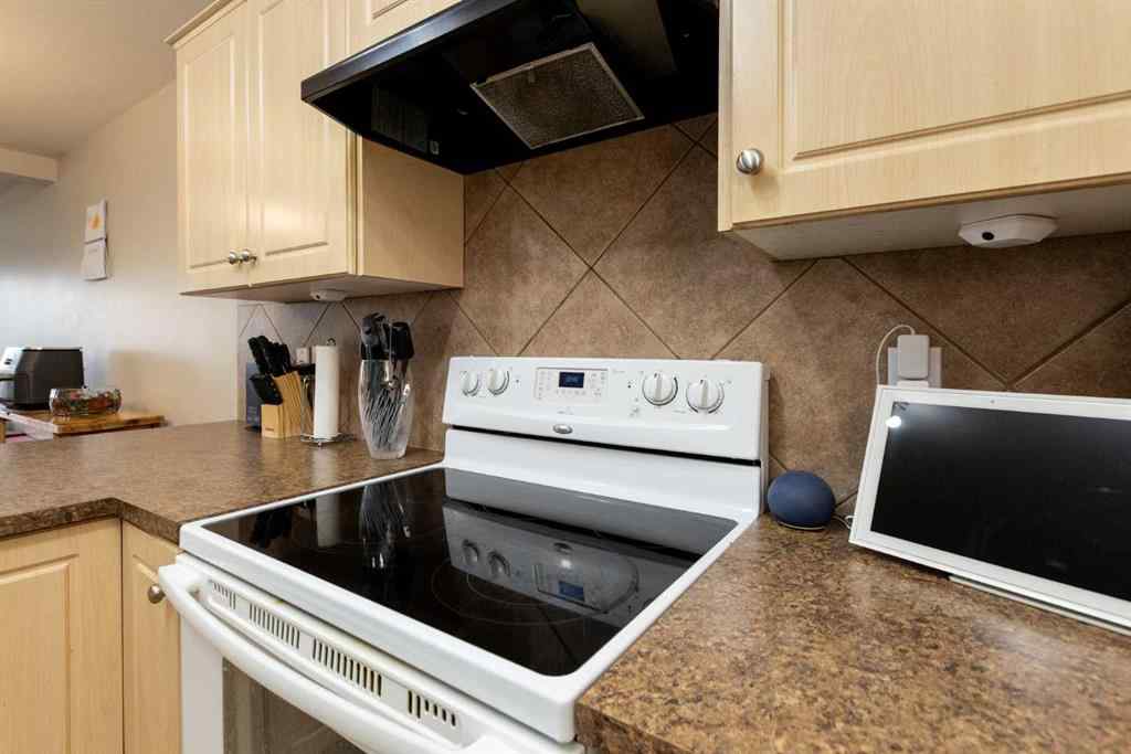 MLS® A2252418 - 23 Lark Close  in Lakeway Landing Sylvan Lake, Residential