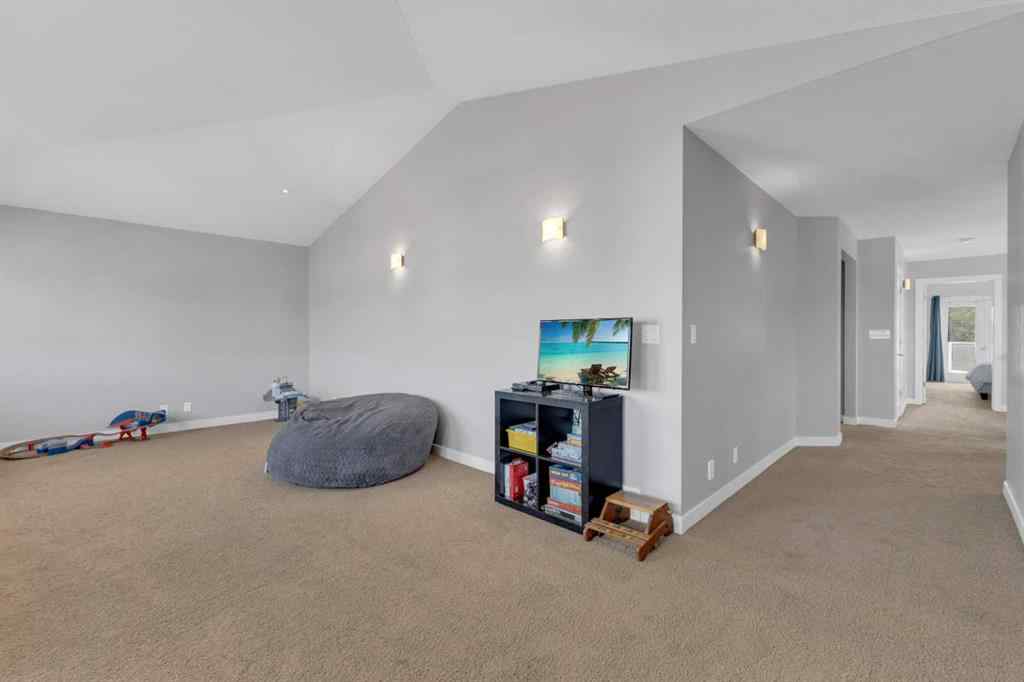 MLS® A2252428 - 6018 Orr Drive  in Oriole Park West Red Deer, Residential