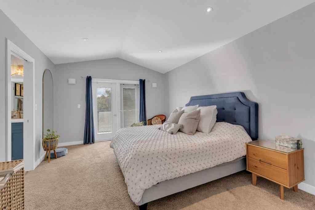 MLS® A2252428 - 6018 Orr Drive  in Oriole Park West Red Deer, Residential