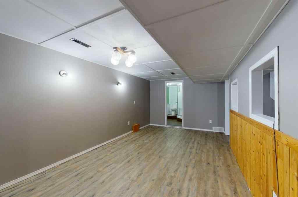 MLS® A2252434 - 11214 96 Street  in Mountview Grande Prairie, Residential