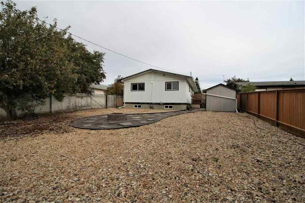 MLS® A2252434 - 11214 96 Street  in Mountview Grande Prairie, Residential