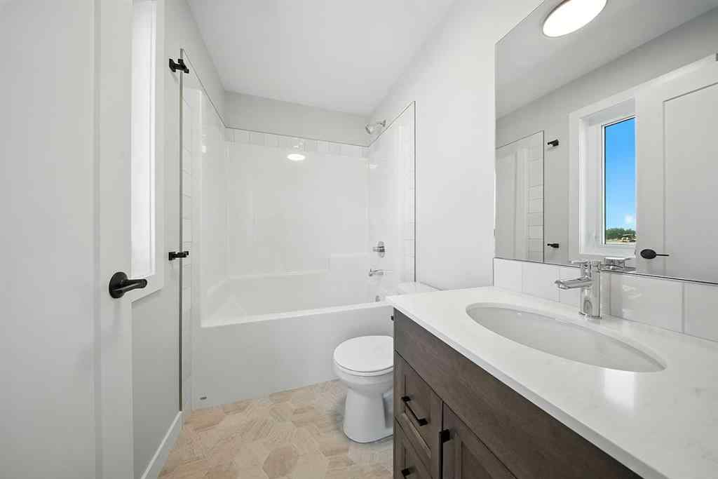 MLS® A2252444 - 15 Gray Close  in Grayhawk Sylvan Lake, Residential