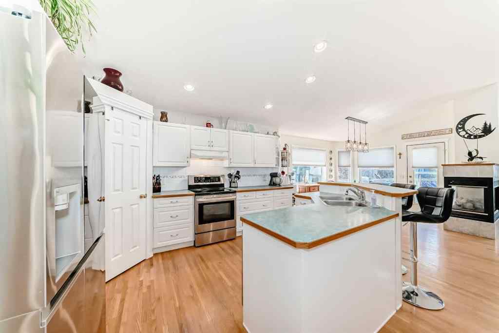 MLS® A2252451 - 223 COVE Drive  in The Cove Chestermere, Residential