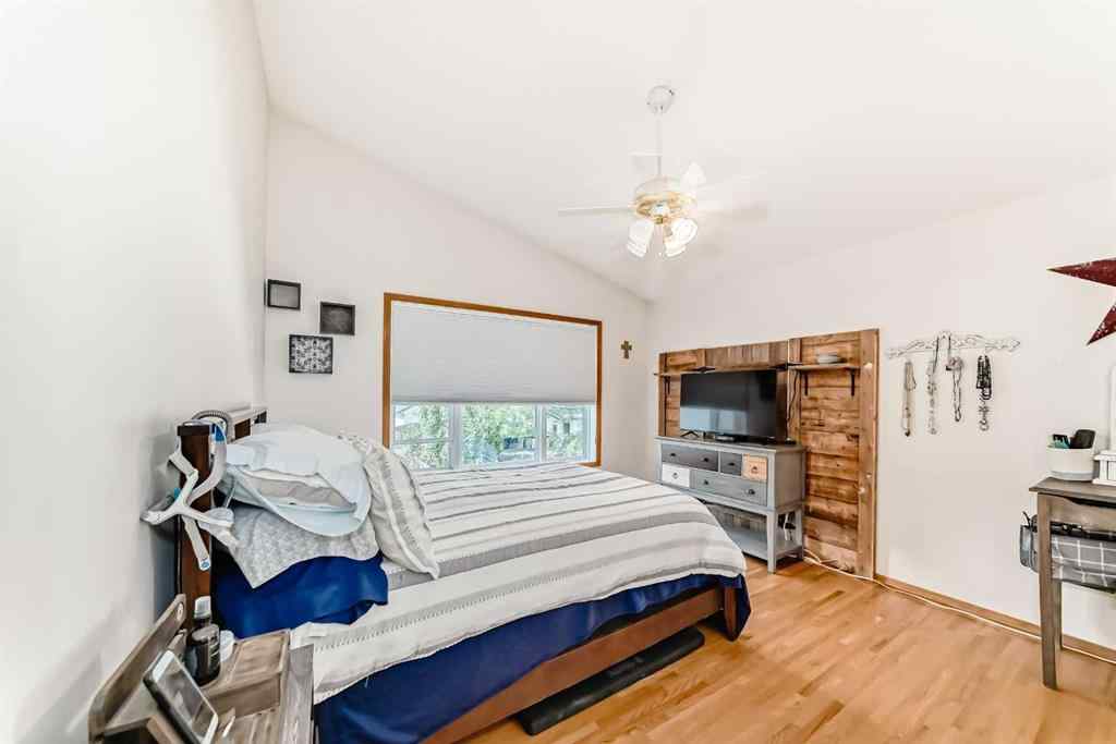 MLS® A2252451 - 223 COVE Drive  in The Cove Chestermere, Residential
