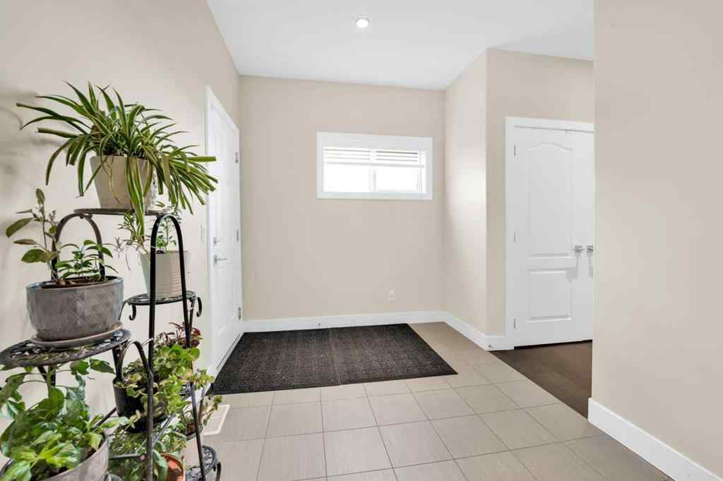 MLS® A2252453 - 164 Rainbow Falls Heath  in Rainbow Falls Chestermere, Residential