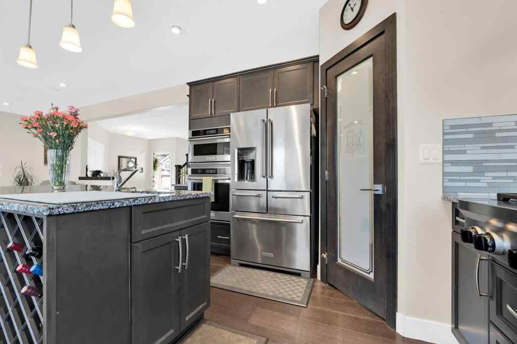 MLS® A2252453 - 164 Rainbow Falls Heath  in Rainbow Falls Chestermere, Residential
