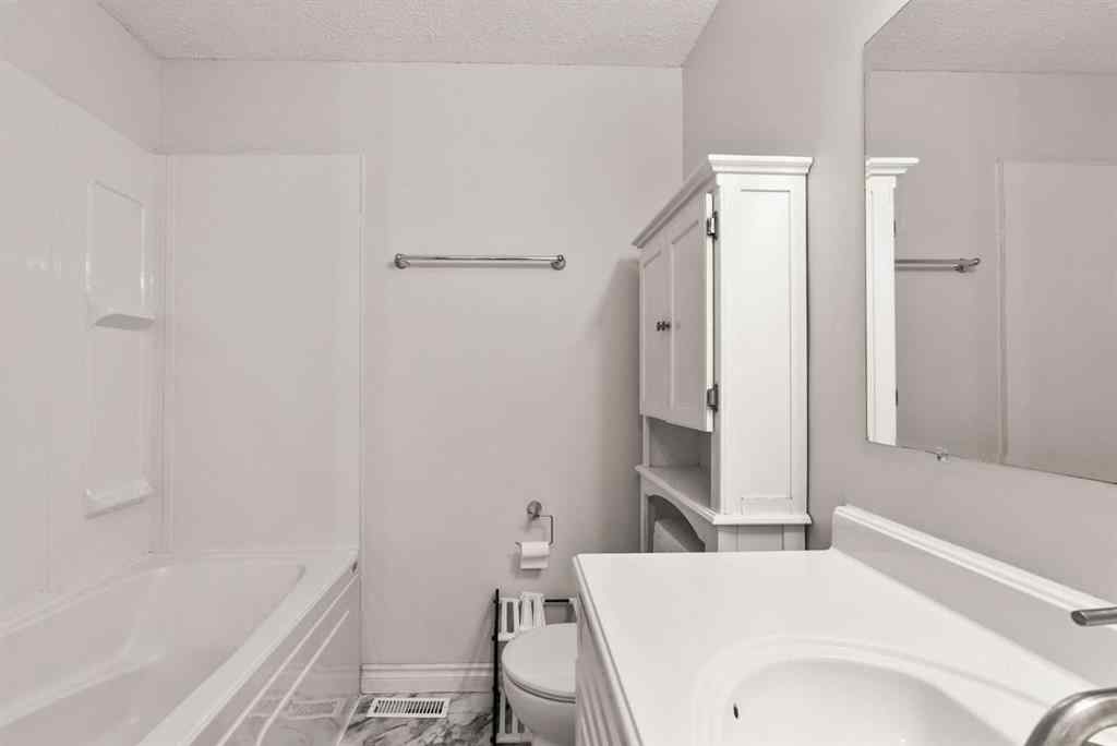 MLS® A2252454 - Unit #4 195 Manora Place NE in Marlborough Park Calgary, Residential