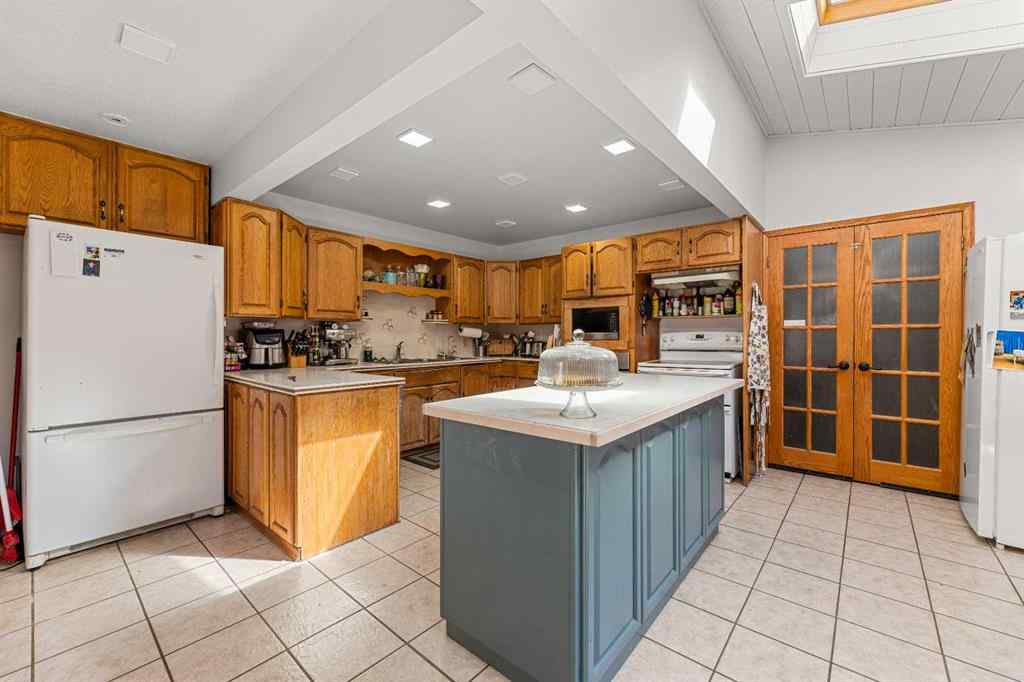 MLS® A2252462 - 32578 Range Road 52   in NONE Rural Mountain View County, Commercial