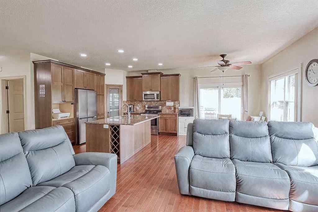 MLS® A2252468 - 290048 34 Street W in Strathcona Estates Rural Foothills County, Residential