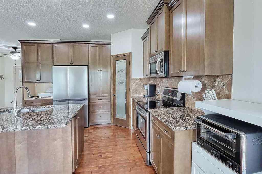 MLS® A2252468 - 290048 34 Street W in Strathcona Estates Rural Foothills County, Residential