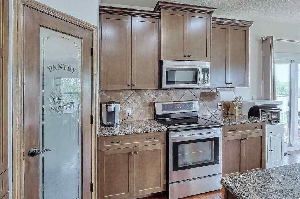 MLS® A2252468 - 290048 34 Street W in Strathcona Estates Rural Foothills County, Residential