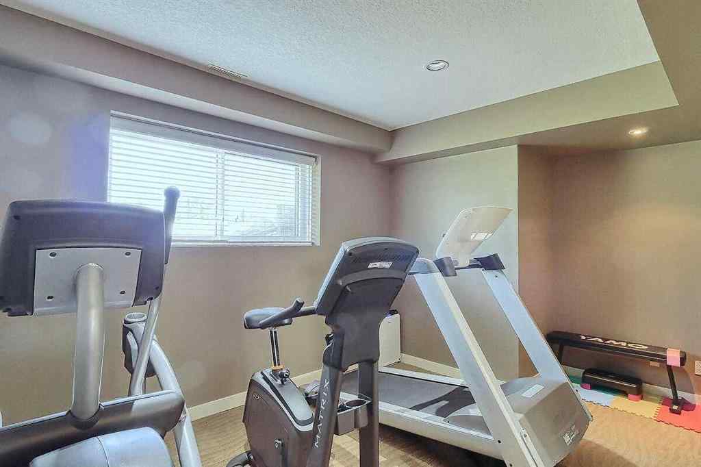 MLS® A2252468 - 290048 34 Street W in Strathcona Estates Rural Foothills County, Residential