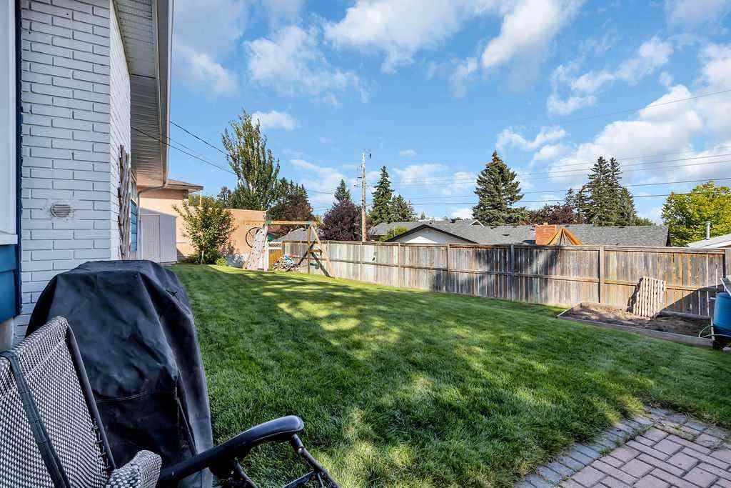 MLS® A2252479 - 1215 Mapleglade Place SE in Maple Ridge Calgary, Residential