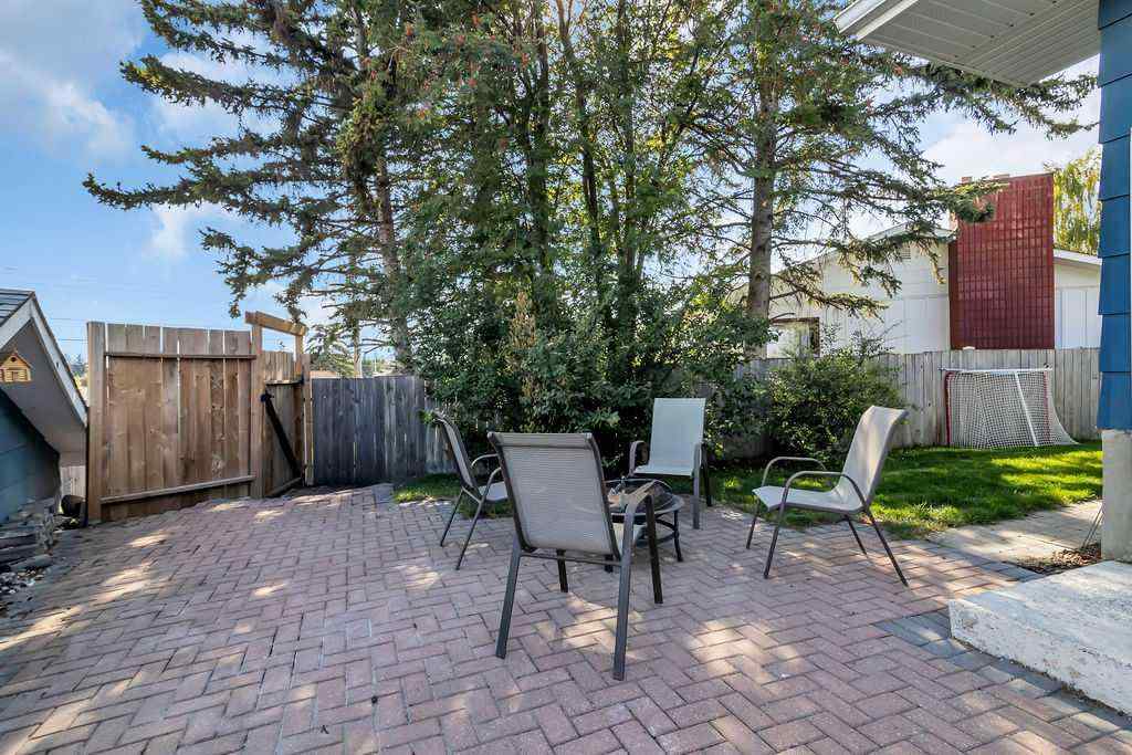 MLS® A2252479 - 1215 Mapleglade Place SE in Maple Ridge Calgary, Residential