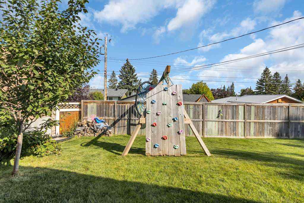 MLS® A2252479 - 1215 Mapleglade Place SE in Maple Ridge Calgary, Residential