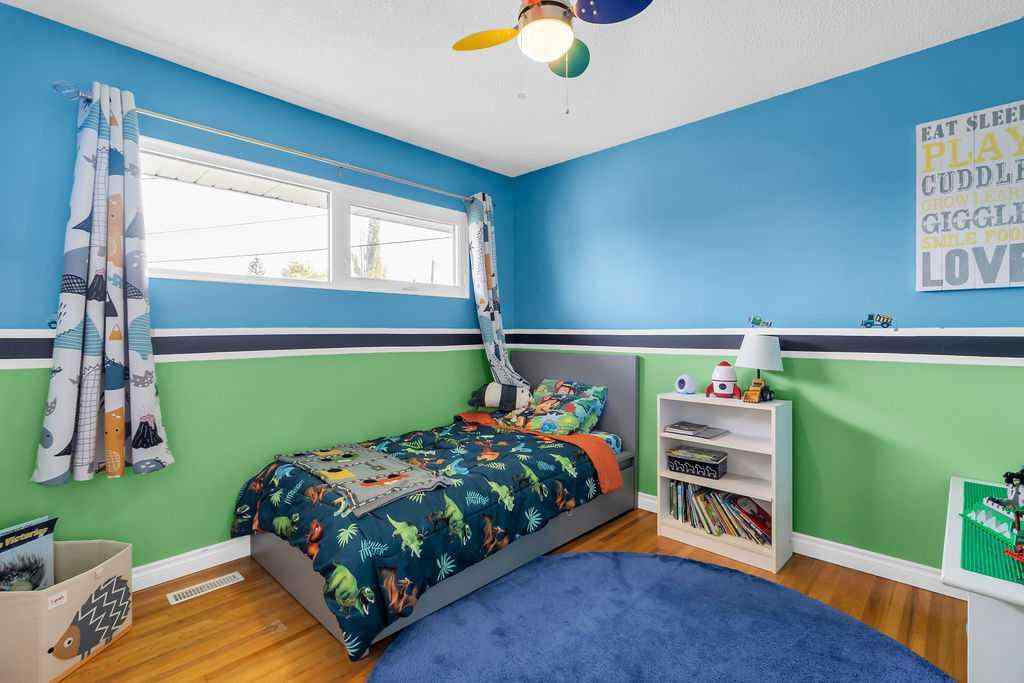 MLS® A2252479 - 1215 Mapleglade Place SE in Maple Ridge Calgary, Residential