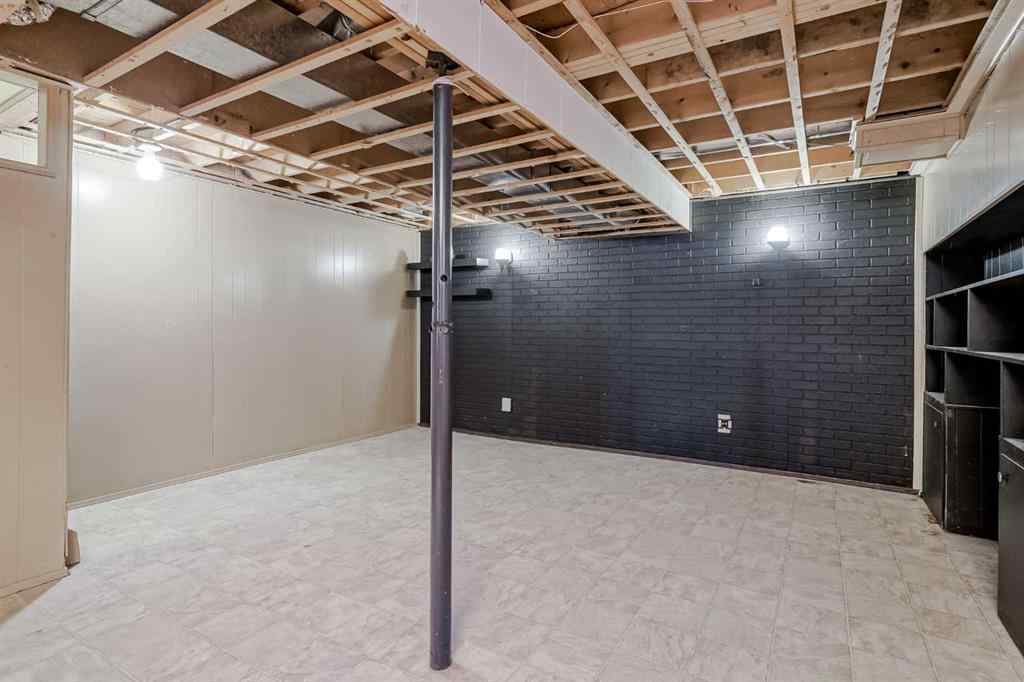 MLS® A2252482 - 13 Rundlelawn Court NE in Rundle Calgary, Residential