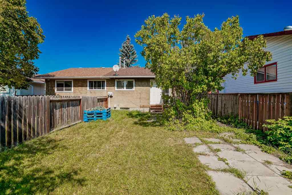 MLS® A2252482 - 13 Rundlelawn Court NE in Rundle Calgary, Residential