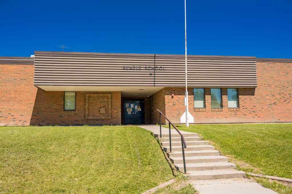 MLS® A2252482 - 13 Rundlelawn Court NE in Rundle Calgary, Residential