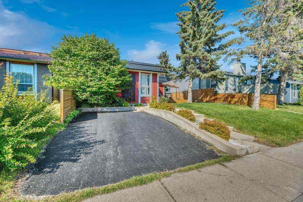 MLS® A2252485 - 3112 107 Avenue SW in Cedarbrae Calgary, Residential
