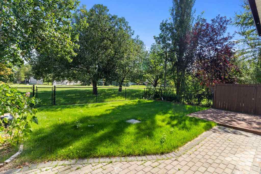 MLS® A2252487 - 16 Shawbrooke Park SW in Shawnessy Calgary, Residential