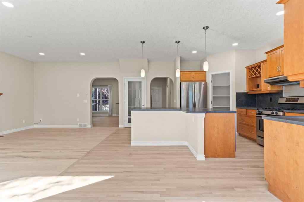 MLS® A2252487 - 16 Shawbrooke Park SW in Shawnessy Calgary, Residential