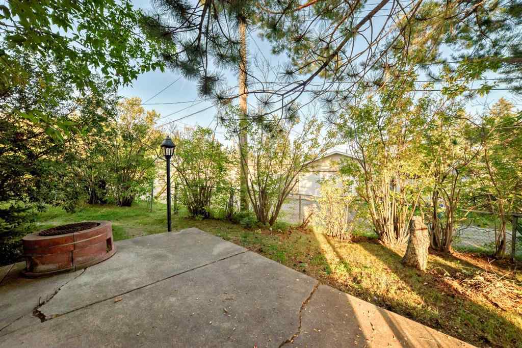 MLS® A2252491 - 26 Dalgetty Place NW in Dalhousie Calgary, Residential