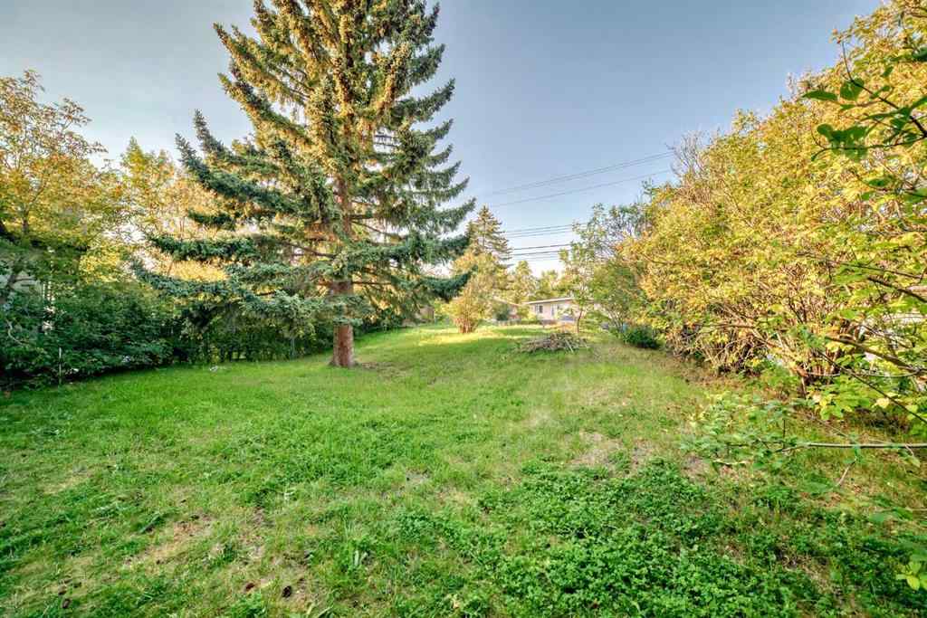 MLS® A2252491 - 26 Dalgetty Place NW in Dalhousie Calgary, Residential