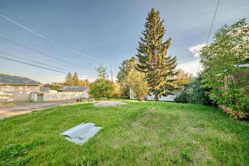 MLS® A2252491 - 26 Dalgetty Place NW in Dalhousie Calgary, Residential