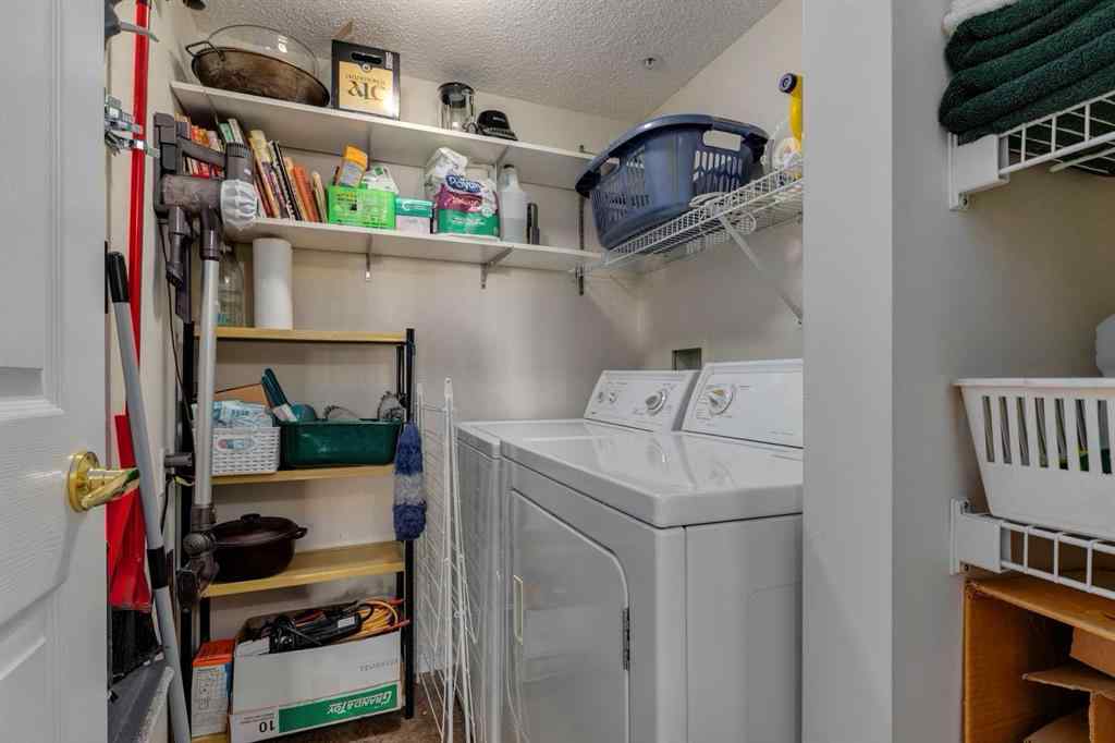 MLS® A2252495 - 3303 Sienna Park Green SW in Signal Hill Calgary, Residential