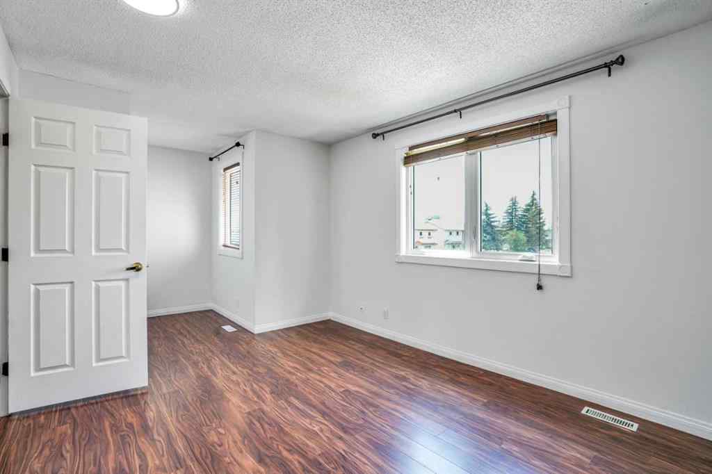 MLS® A2252496 - 171 erin ridge Road SE in Erin Woods Calgary, Residential