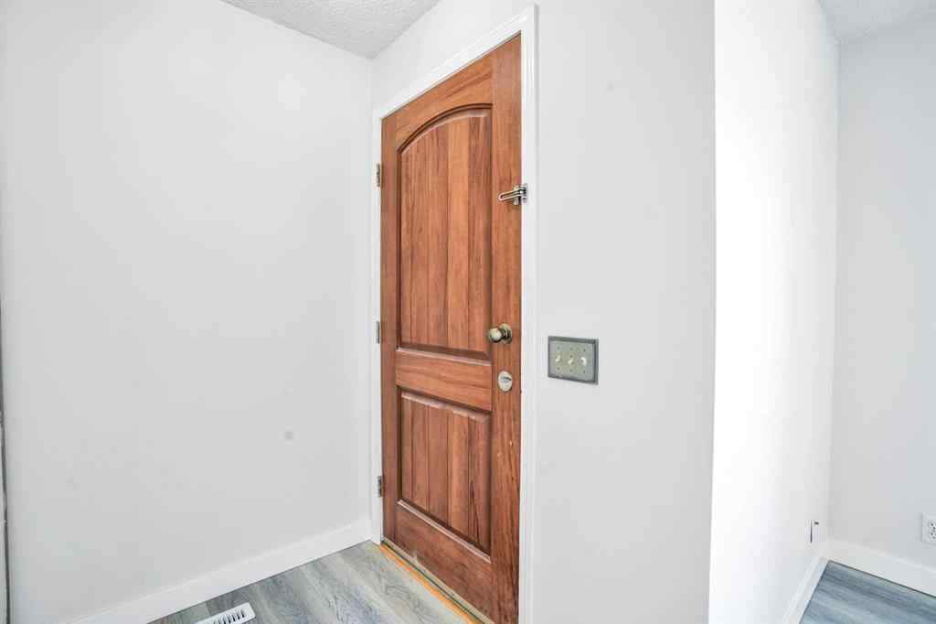 MLS® A2252496 - 171 erin ridge Road SE in Erin Woods Calgary, Residential