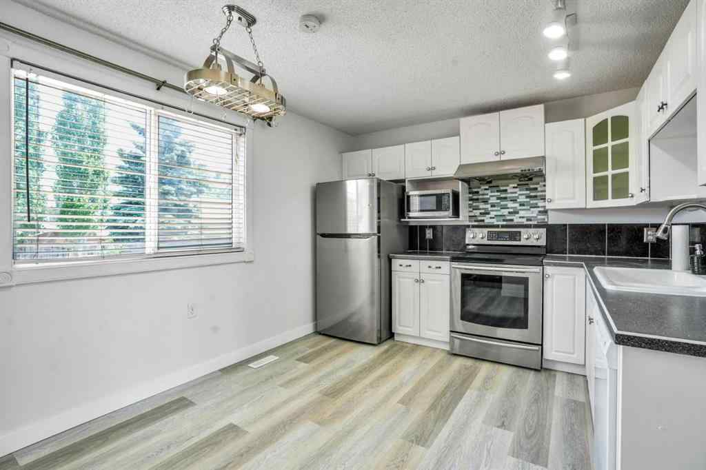 MLS® A2252496 - 171 erin ridge Road SE in Erin Woods Calgary, Residential