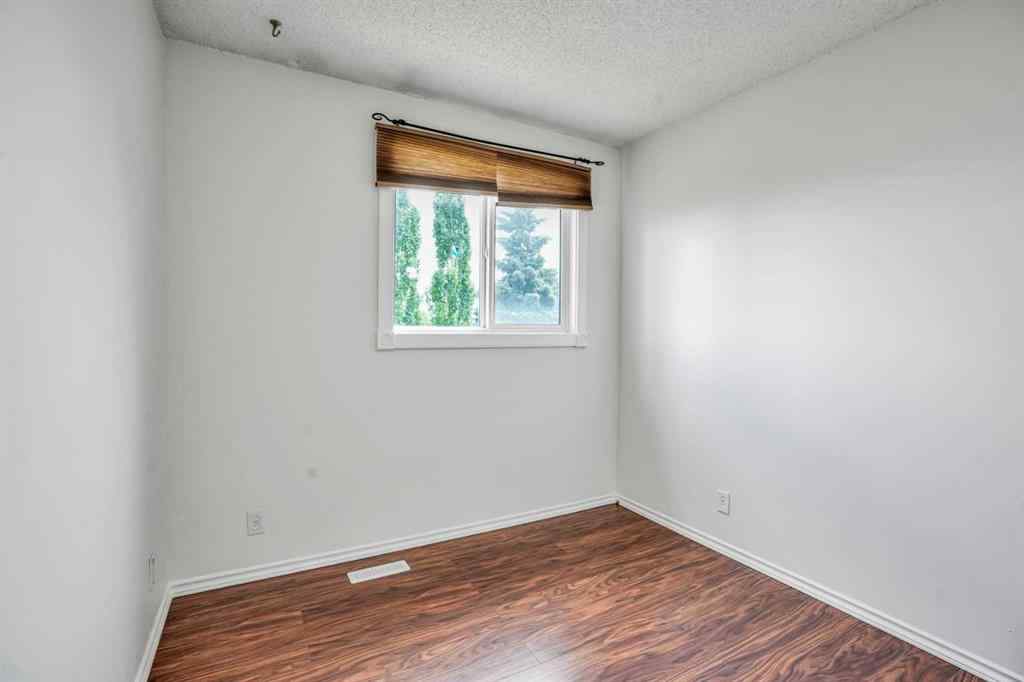 MLS® A2252496 - 171 erin ridge Road SE in Erin Woods Calgary, Residential