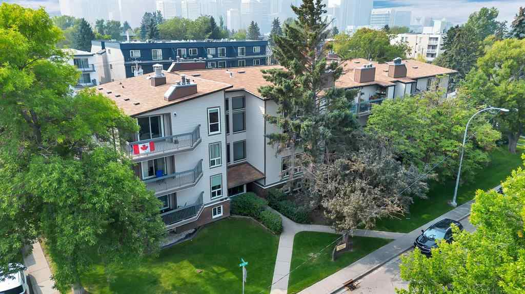 MLS® A2252500 - Unit #206 239 6 Avenue NE in Crescent Heights Calgary, Residential