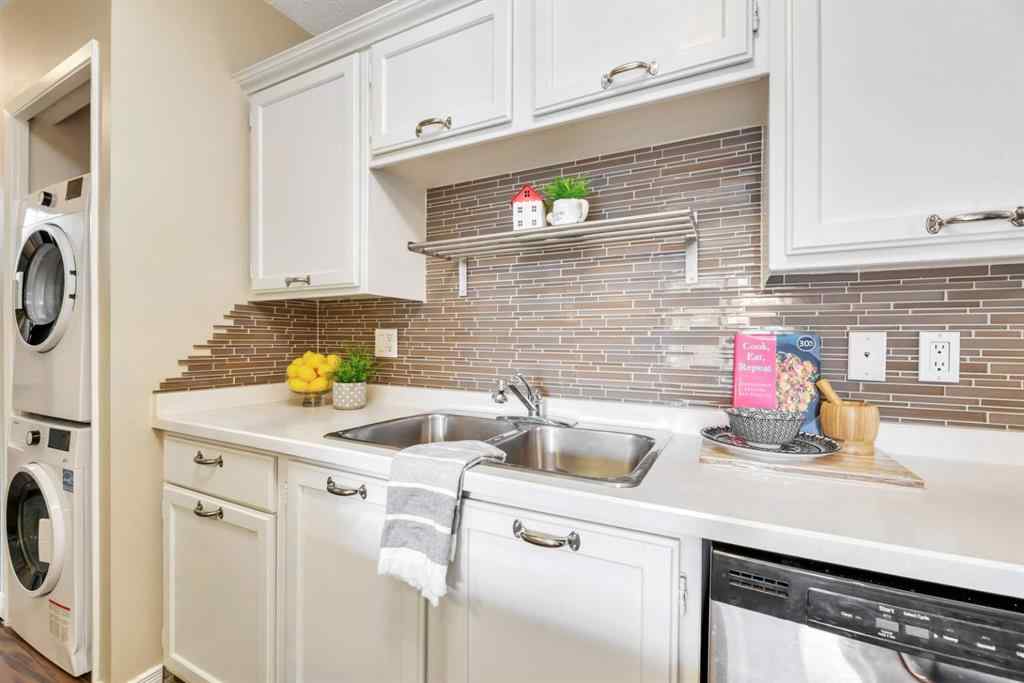 MLS® A2252500 - Unit #206 239 6 Avenue NE in Crescent Heights Calgary, Residential