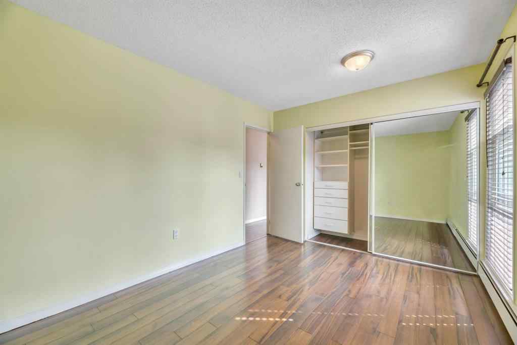 MLS® A2252500 - Unit #206 239 6 Avenue NE in Crescent Heights Calgary, Residential