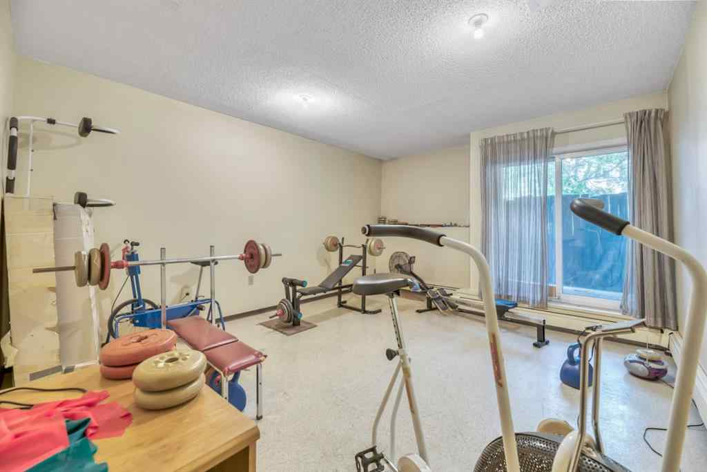 MLS® A2252500 - Unit #206 239 6 Avenue NE in Crescent Heights Calgary, Residential