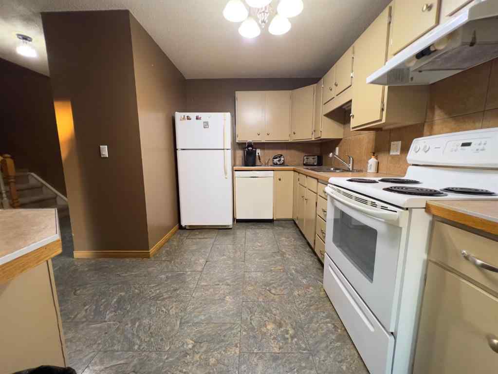 MLS® A2252501 - 1011 3rd street   in NONE Hanna, Residential