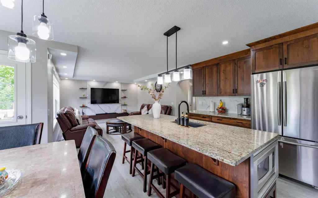 MLS® A2252508 - 276 Fairways Bay NW in Fairways Airdrie, Residential