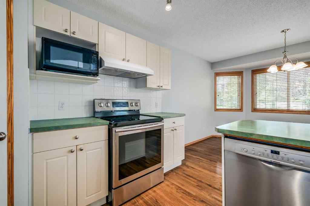 MLS® A2252515 - 25 Somerglen Park SW in Somerset Calgary, Residential