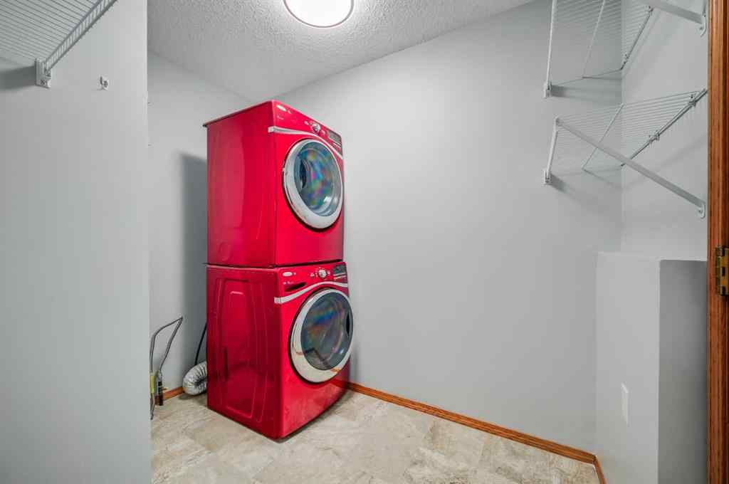 MLS® A2252515 - 25 Somerglen Park SW in Somerset Calgary, Residential